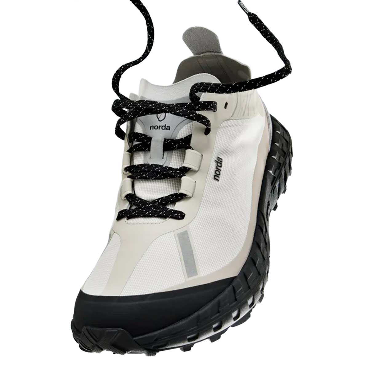 Tenis Norda 001A Trail Running Beige Negro Mujer