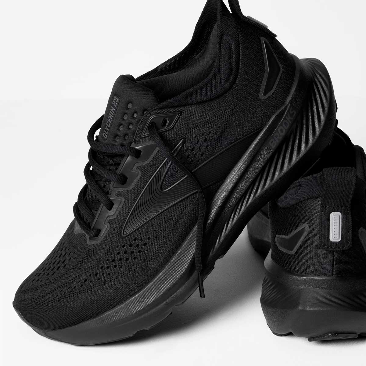 Tenis Brooks GLYCERIN 23 Todo Negro Mujer