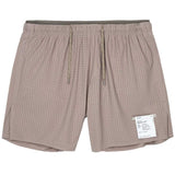Short Deportivo Satisfy Space‑O 5" Café Claro Hombre
