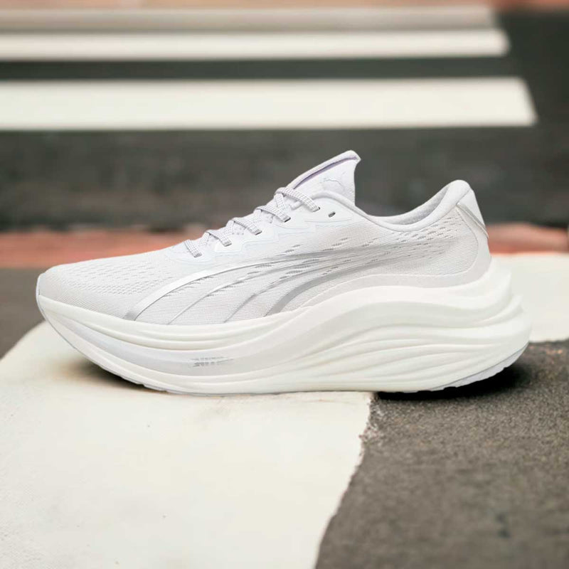 Tenis Puma Running MAGMAX NITRO Blanco Plata Hombre