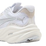 Tenis Puma Magnify NITRO 3 Blanco Beige Mujer