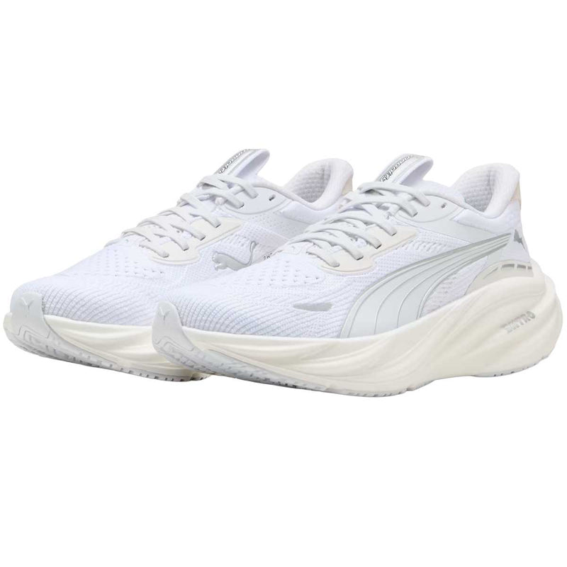 Tenis Puma Magnify NITRO 3 Blanco Beige Mujer