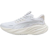 Tenis Puma Magnify NITRO 3 Blanco Beige Mujer