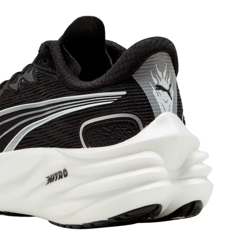 Tenis Puma Run Velocity NITRO 4 Negro Plata Mujer