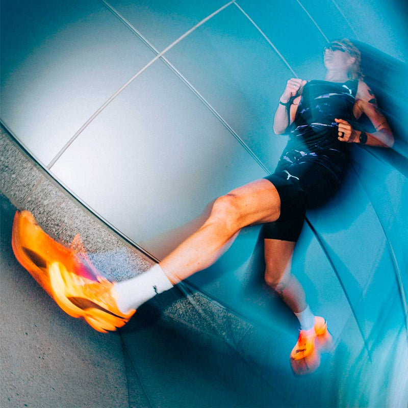 Tenis Puma FAST-R NITRO ELITE 3 Naranja Negro Mujer