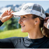 Gorra Compressport Racing Trucker Cap White Black