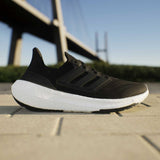 Tenis Adidas ULTRABOOST LIGHT Negro Blanco Unisex