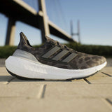 Tenis Adidas ULTRABOOST LIGHT Gris Multi Unisex