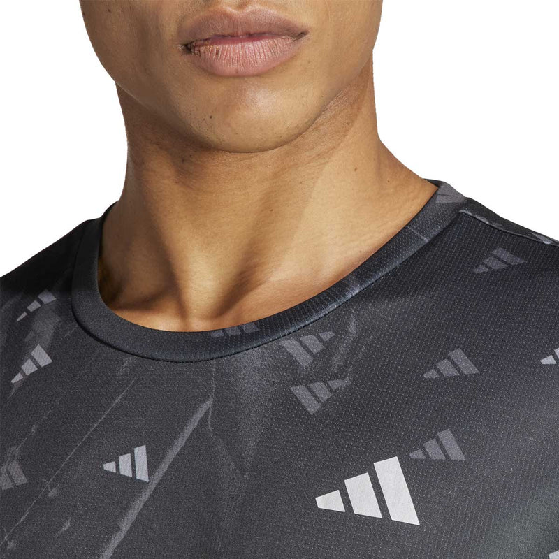 Playera Deportiva Adidas RUN IT BL TEE Negro Logos Hombre