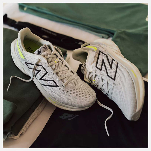 Tenis New Balance Running 1080 V13 Gris Claro Hombre