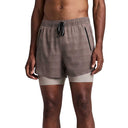 Short Bandit CoolGrid™ 2-in-1 Run Cocoa Mujer