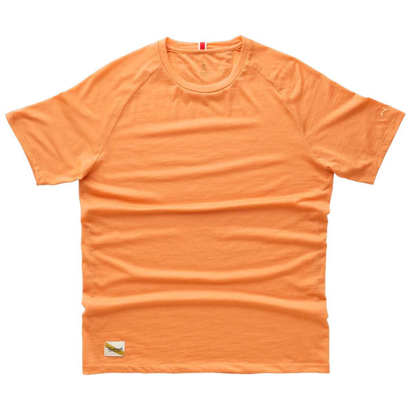 Playera Deportiva Tracksmith Harrier Tee Coral Gold Hombre