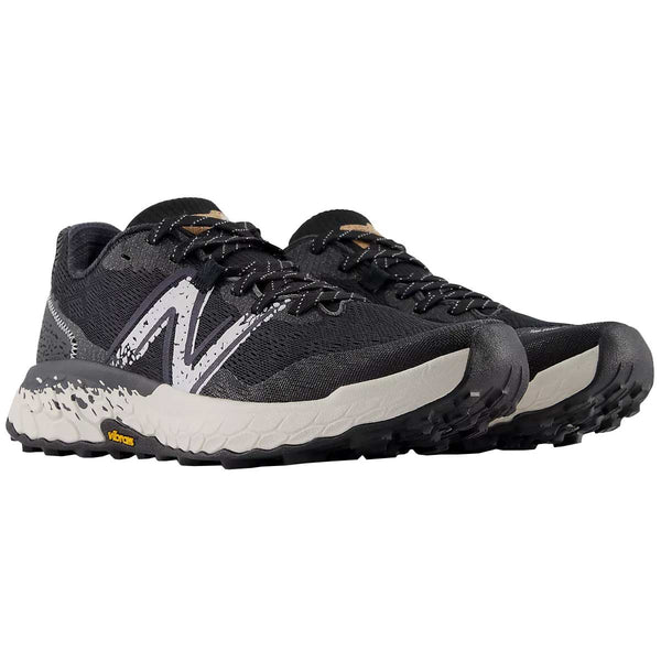 Tenis New Balance HIERRO V7 Trail Negro Blanco Hombre