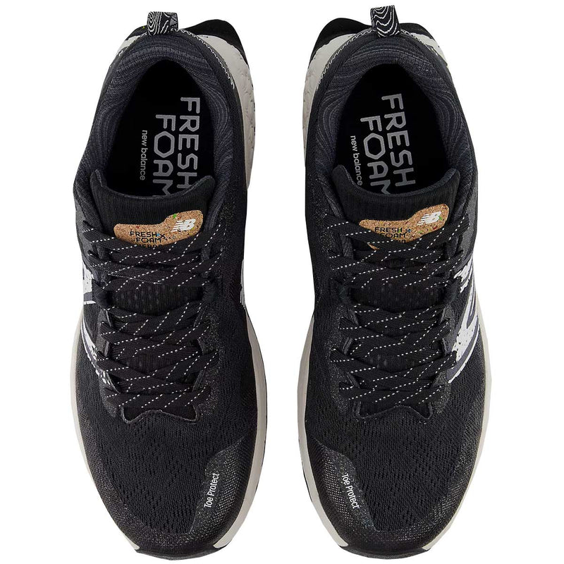 Tenis New Balance HIERRO V7 Trail Negro Blanco Hombre