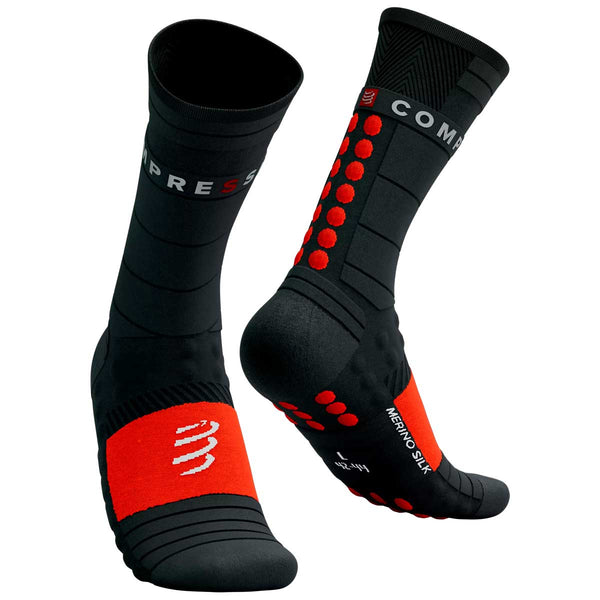 Calceta Compressport Pro Racing Socks Winter Run Black Red