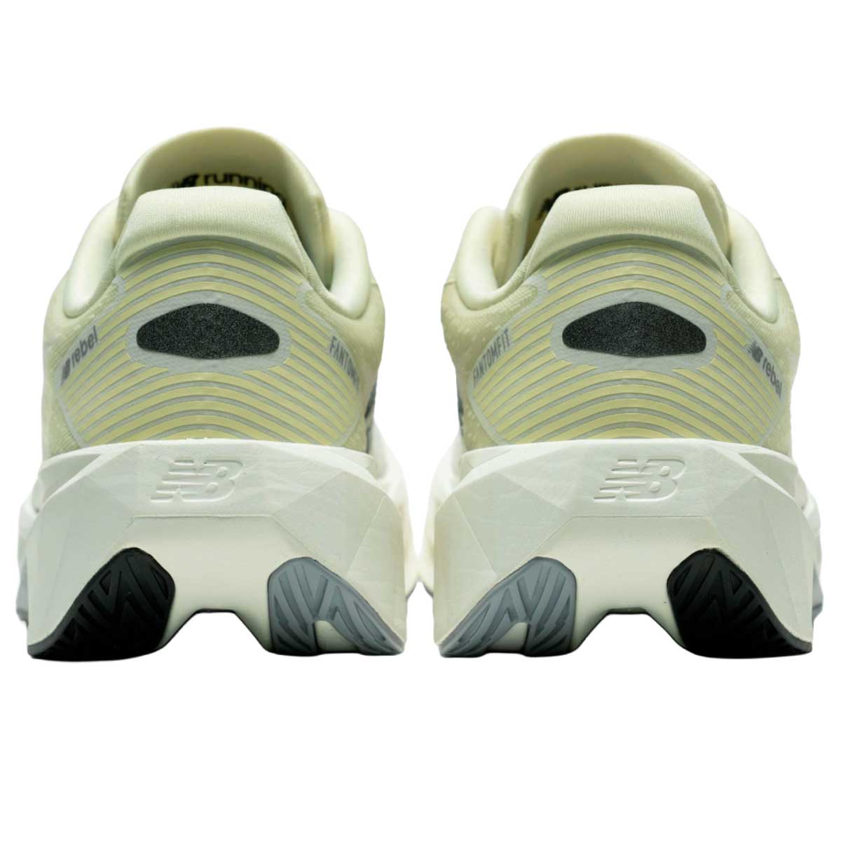 Tenis New Balance Running REBEL V5 Beige Negro Mujer