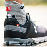 Calceta Compressport PRO RACING SOCKS V4L Run Low Grey Melange