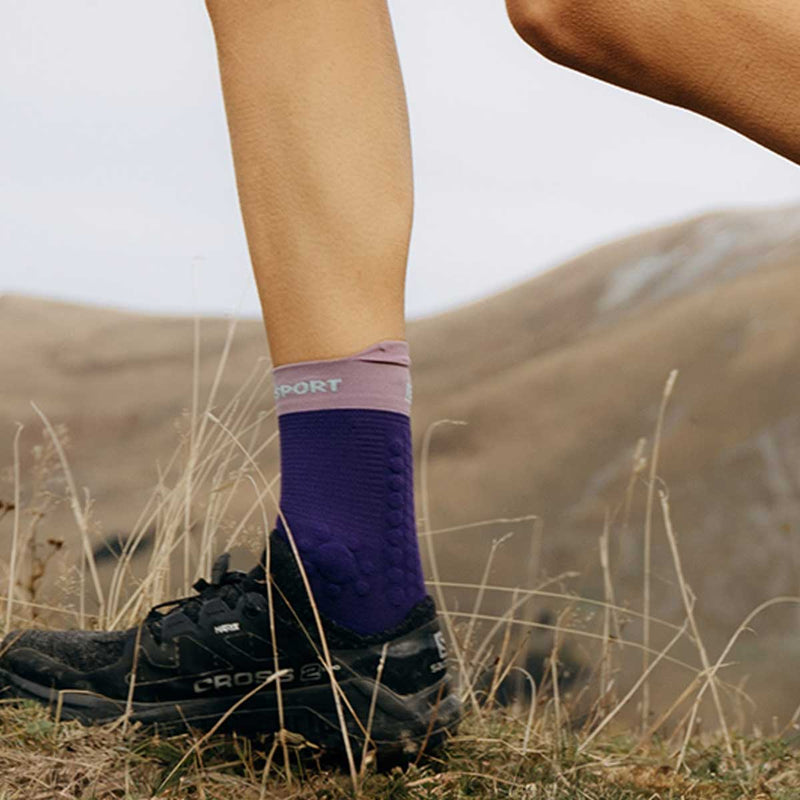 Calceta Compressport Pro Racing Socks v4.0 Trail Purple