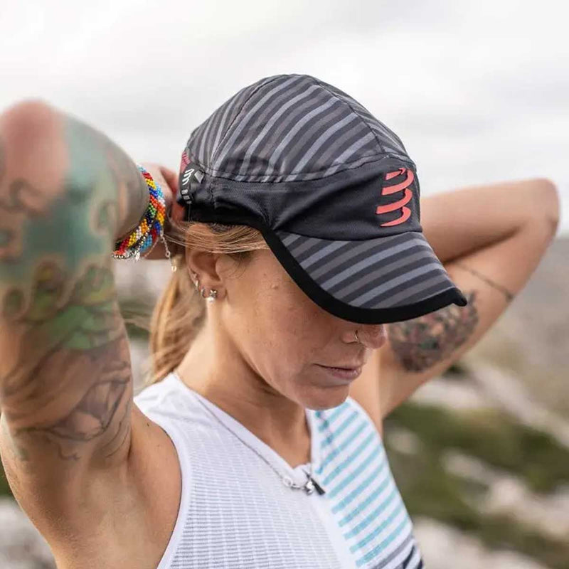 Gorra Deportiva Compressport PRO RACING Negra