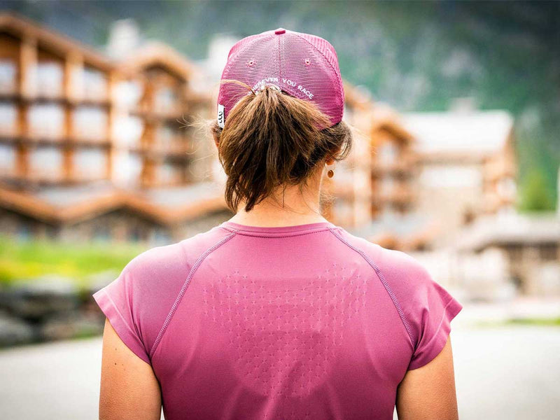 Gorra Trucker Compressport Deco Rose