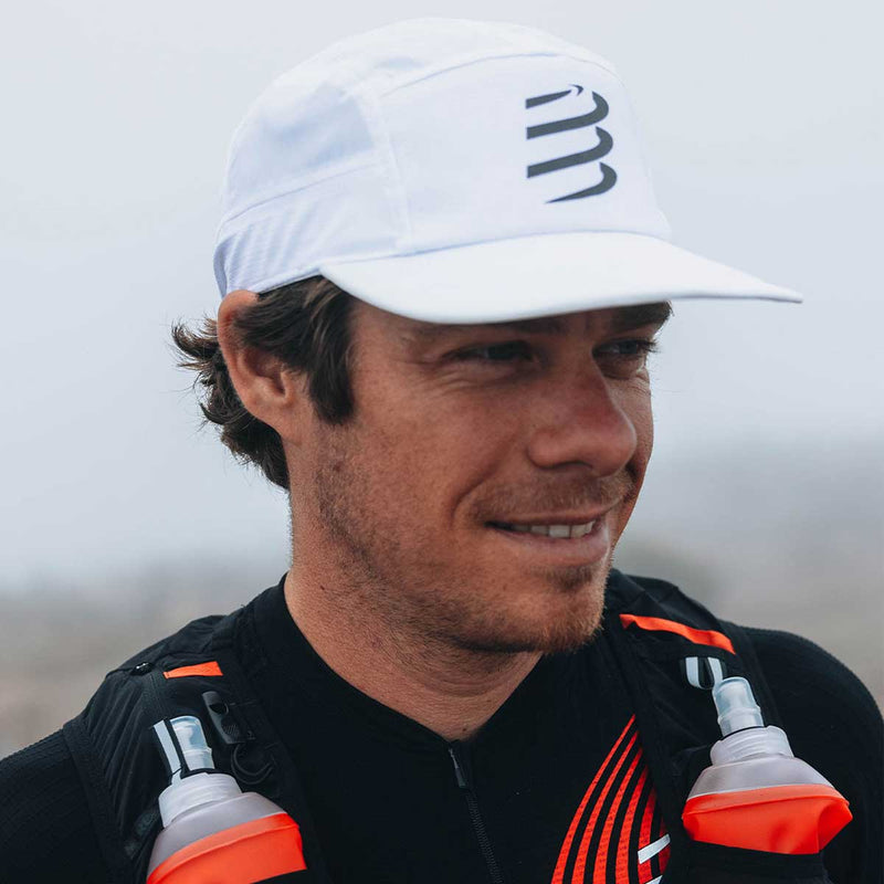 Gorra Compressport 5 PANEL LIGHT CAP White