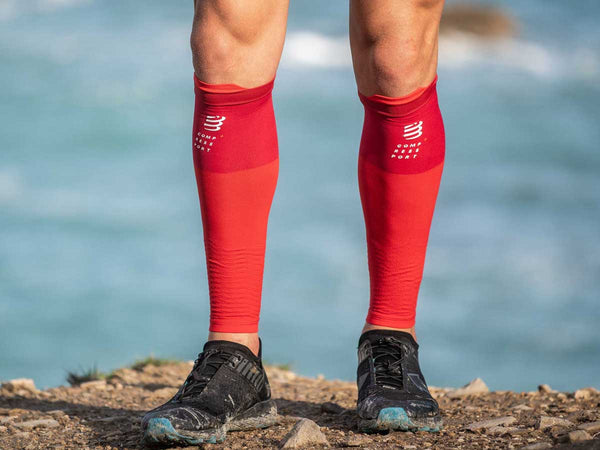 Pantorrillera Deportiva Compressport CALF R2 V2 Rojo