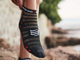 Calceta Compressport PRO RACING V4.0 UltraLight Run Low Black